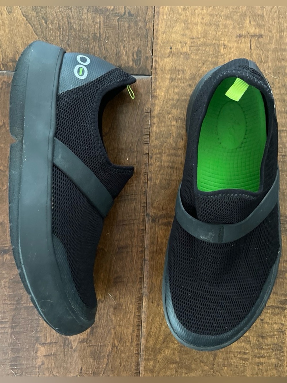 OOFOS Women's OOmg Low recovery slip-on sneakers sz 7